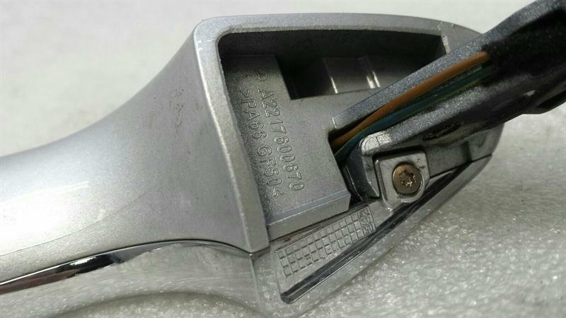 Mercedes W221 RRH door handle A2217600670 9775 door handle rear re keyless