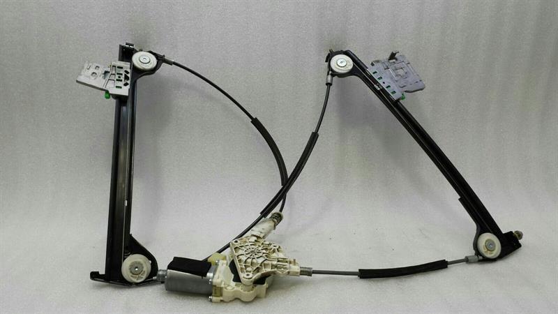 Mercedes SL R230 Right Front Door Winder A2307200446 Window Regulator Front Right