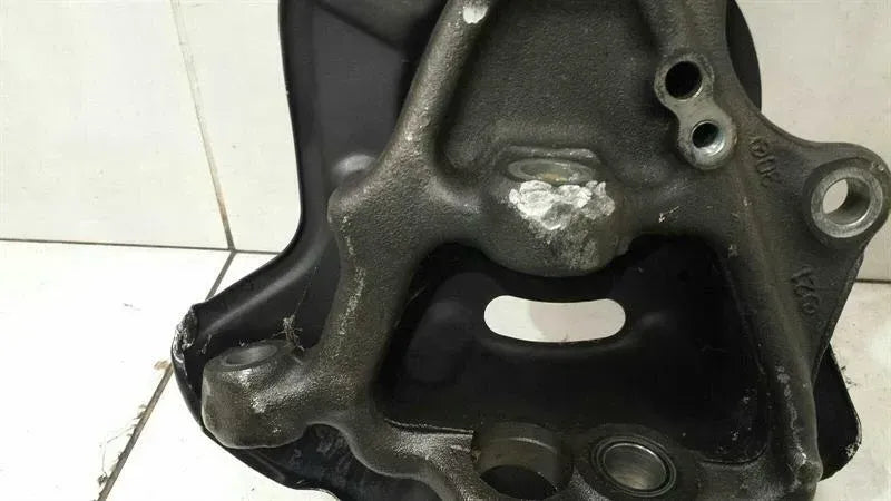 Mercedes CL W216 Right Front Hub A2213323001 Wheel Bearing Housing Front Right