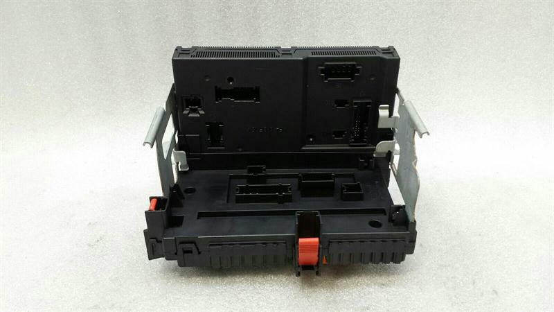 Mercedes CL W216 W221 Fuse Box A2215450801 Fuse Box