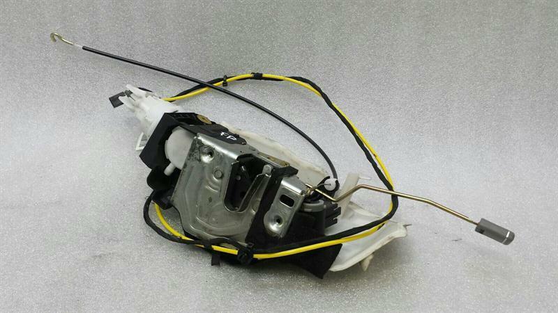Mercedes SL R230 right door lock A2307200235 door lock right