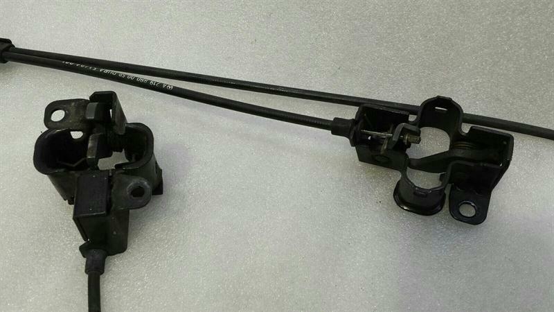 Mercedes CL W216 Bonnet Lock A2218800260 Bonnet Lock