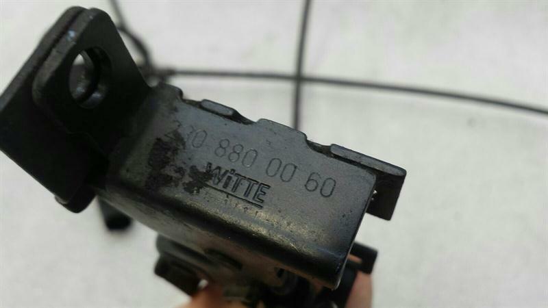 Mercedes SLK R171 Bonnet Lock A2308800060 Hood Lock