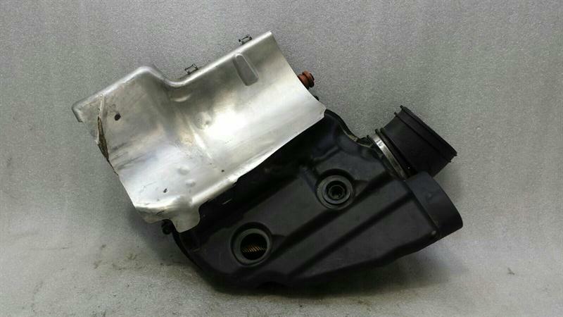 BMW 5 Series F07 GT Airbox 7577464 Air Filter Box