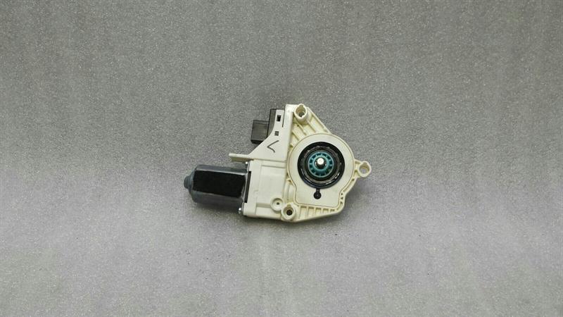 Audi S5 8T left door window motor 4F0959801D window regulator motor left
