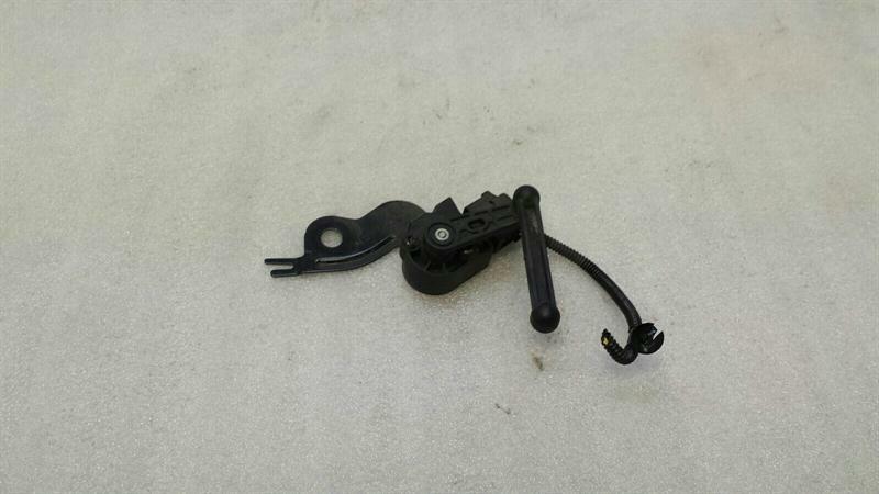 Mercedes S-Class W222 Xenon Level Sensor A2229050503 Level Sensor Front Left