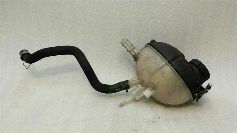 Mercedes CLS W218 expansion tank A2045000749 expansion tank coolant