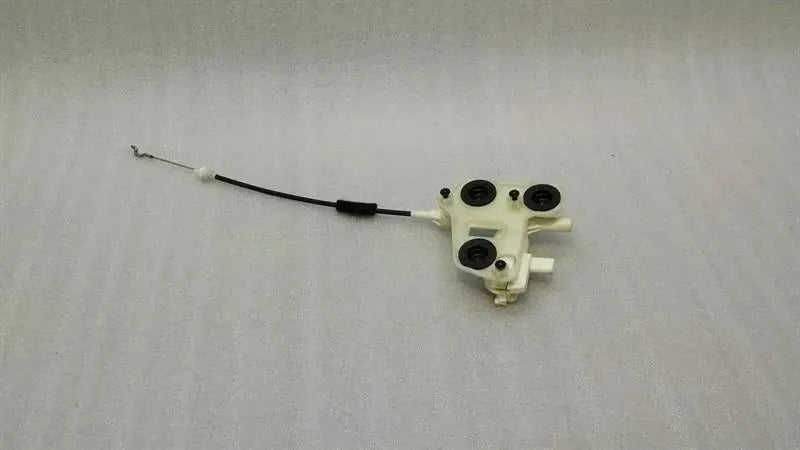 Mercedes C Class W205 Boot Lock A0999068500 Tailgate Lock Motor