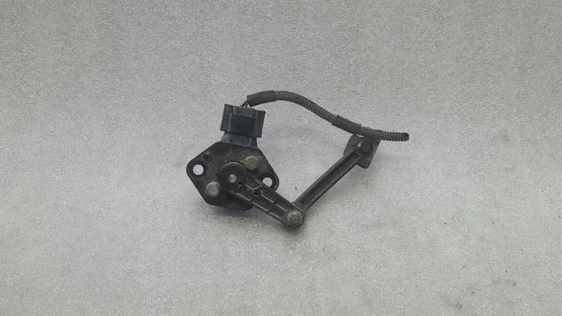 Mercedes R63 AMG W251 Xenon Level Sensor A0105427717 Level Controller.