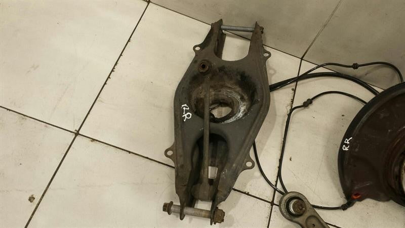 Mercedes C Class W204 C63 AMG RRH Hub A2043501441 Wheel Bearing Housing Rear Right