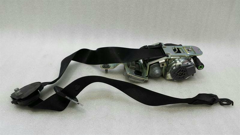 Mercedes E W212 front left seat belt A2128606785 seat belt belt front left