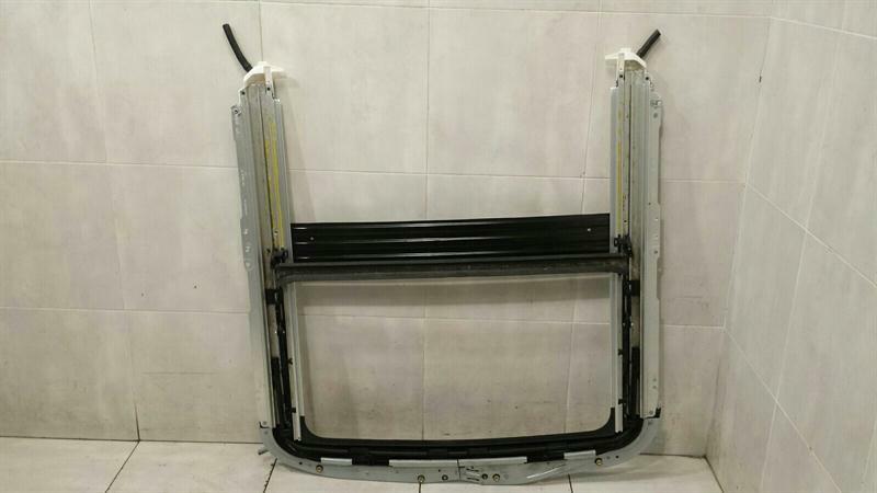 Mercedes ML W164 Sunroof Frame A1647800729 Sliding Sunroof Frame