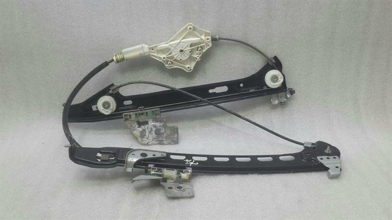 Mercedes CLS W219 Right Rear Door Winder A2197301046 Window Regulator Rear RE HR