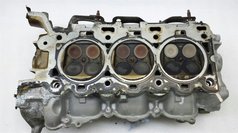Jaguar X-type 3.0 Cylinder Head Left C2S15162 Cylinder Head LEFT SIDE