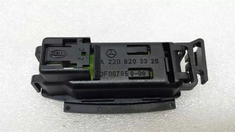 Mercedes S-Class W220 Light Control Sensor A2208203326 Light Sensor