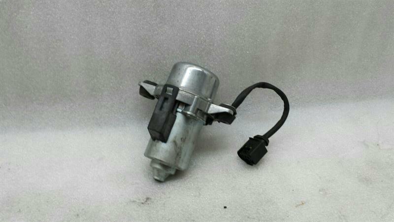 BMW 5 Series E60 M5 Vacuum Pump 6769029 Vacuum Pump S85 V10 E63 M6
