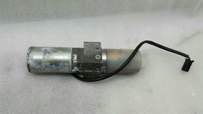 Mercedes S-class W221 tailgate pump A2218001548 hydraulic tailgate pump