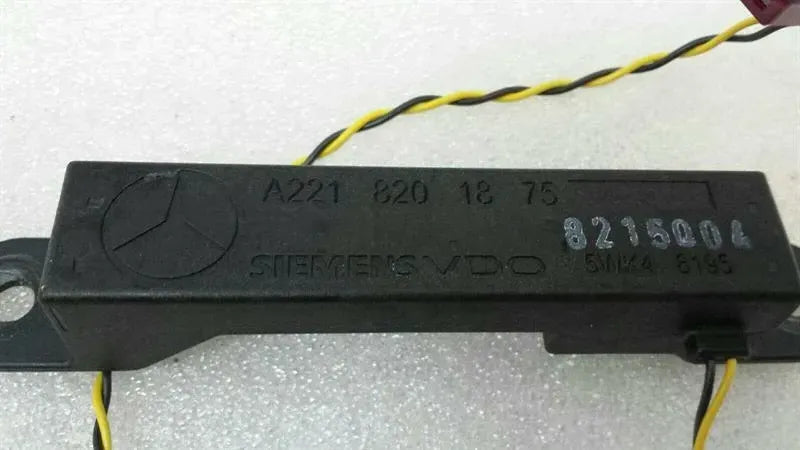 Mercedes S-Class W221 Keyless Go Antenna A2218201875 Keyless Go Antenna