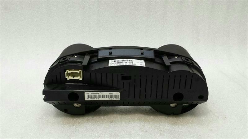 Mercedes R Class W251 Instrument Cluster A2515401948 Speedometer Diesel MPH