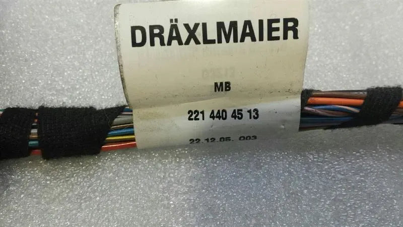 Mercedes S-Class W221 Front Right Door Wiring A2214404513 Door Wiring Harness Front RE