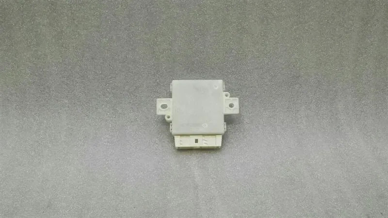 Mercedes C Class W204 PDC Module A2044401001 PTS Control Unit Parking Aid