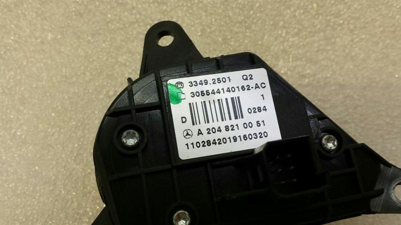 Mercedes GLK X204 Steering Wheel Switch A2048210051 Steering Wheel Switch