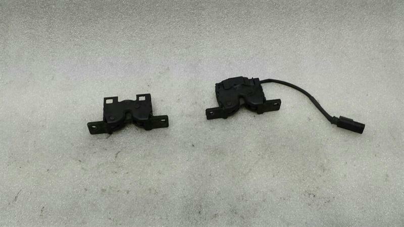 Mercedes SLK R171 Bonnet Lock A2308800060 Bonnet Lock Set Kit