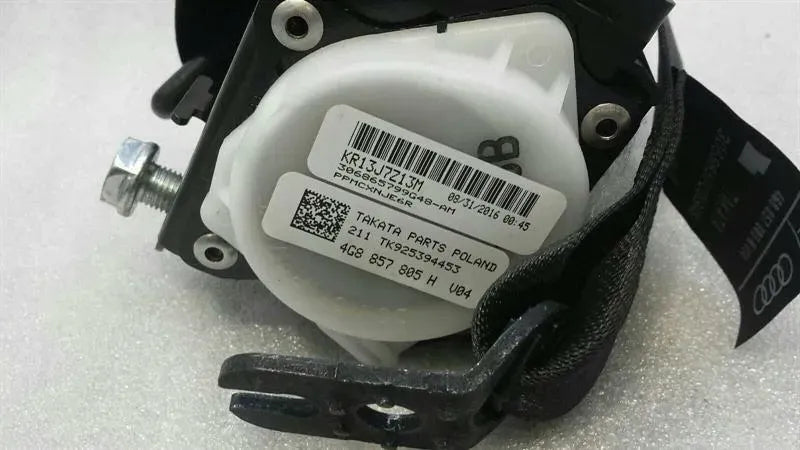 Audi RS6 4G rear seat belt 4G8857805H seat belt rear belt