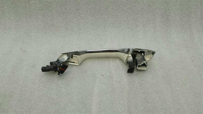Mercedes CLS W218 front right door handle A2047601470 door handle front keyless go