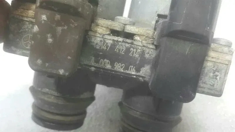 Mercedes S-Class W222 Heater Valve A0009820617 Heater Valve