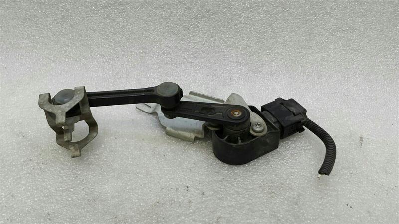 Mercedes E Class W238 Headlight Level Sensor A0009053704 Level Sensor