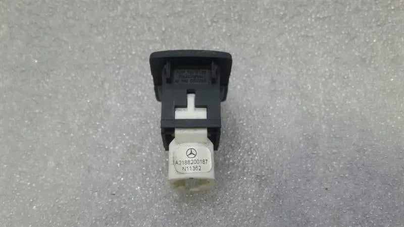 Mercedes S-Class W221 Module A2188200187 Control Unit USB Input Adapter