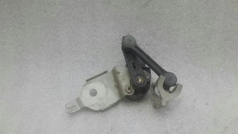 Mercedes E Class W238 Xenon Level Sensor A0009053704 Level Sensor Front Left
