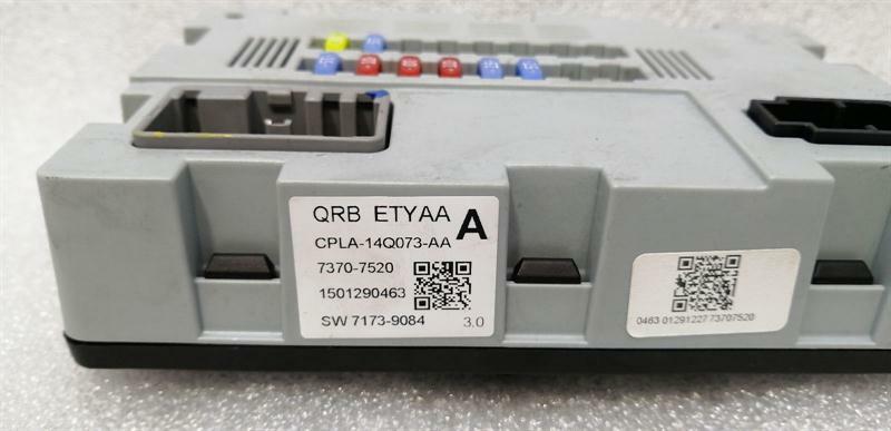 LAND ROVER RANGE ROVER EVOQUE Fuse Box CPLA-14Q073-AA Fuse Box