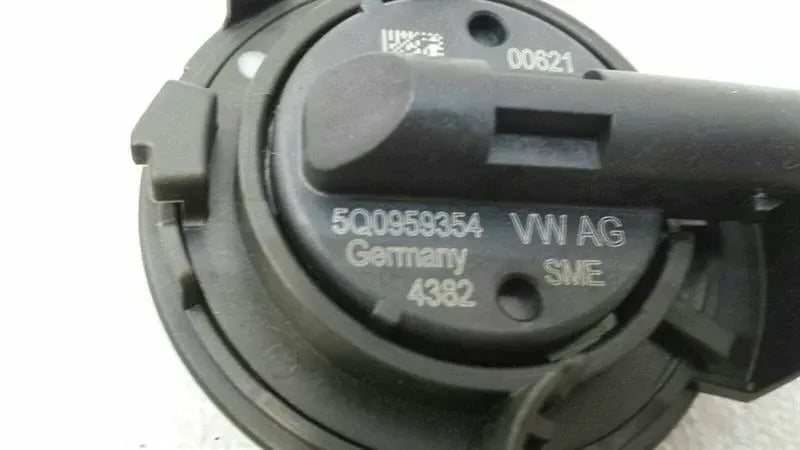 Audi S3 8V Crash Sensor 5Q0959354 Impact Sensor