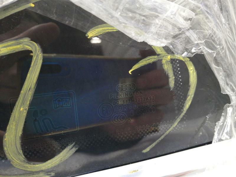Audi S3 8V right rear 1/4 glass 8V3845300D door window 1/4 rear right