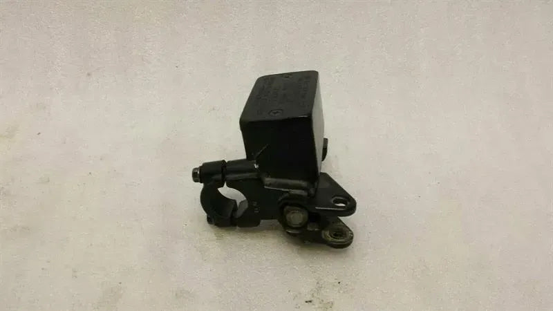 BMW C600 SPORT Right Brake Master Cylinder 7725222 Master Cylinder Right