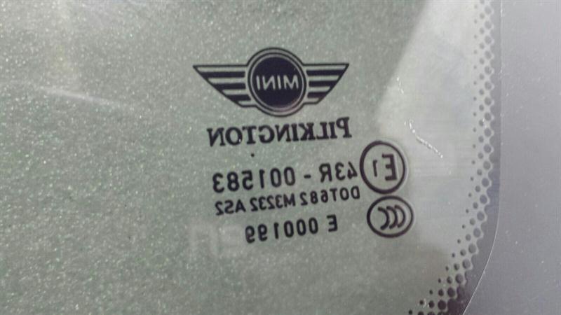 Mini Countryman R60 Left Rear 1/4 Glass 9801507 Door Panel 1/4 Rear Left