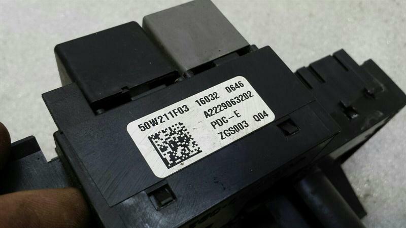 Mercedes GLC X253 Fuse Box A2229063202 Fuse Box