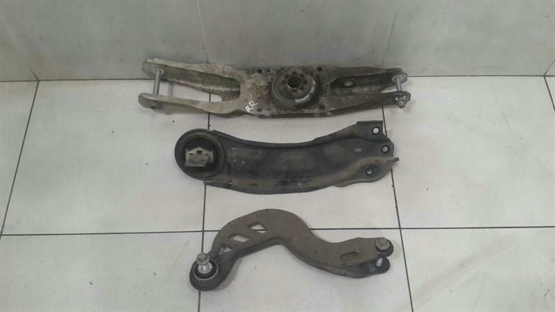 Mercedes A W176 right rear wishbone A2463500506 rear right wishbone set