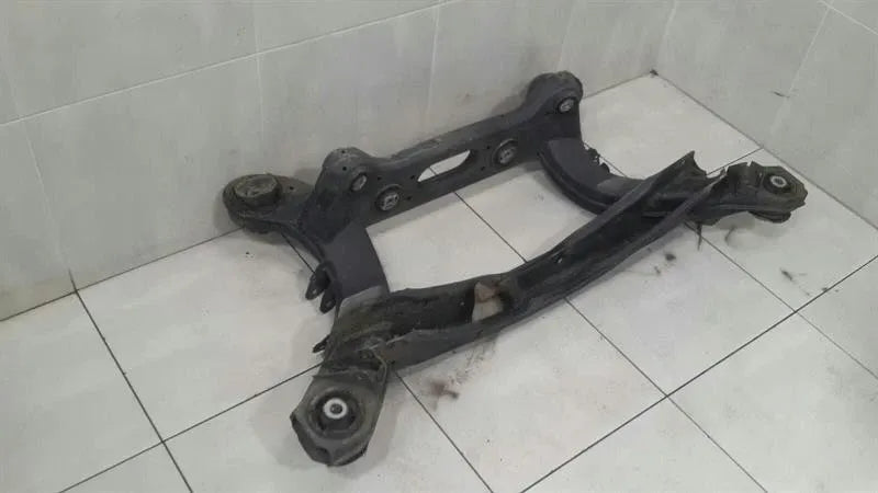 Mercedes C Class W205 Subframe Rear A2053507207 Axle Frame Rear Axle OM651-