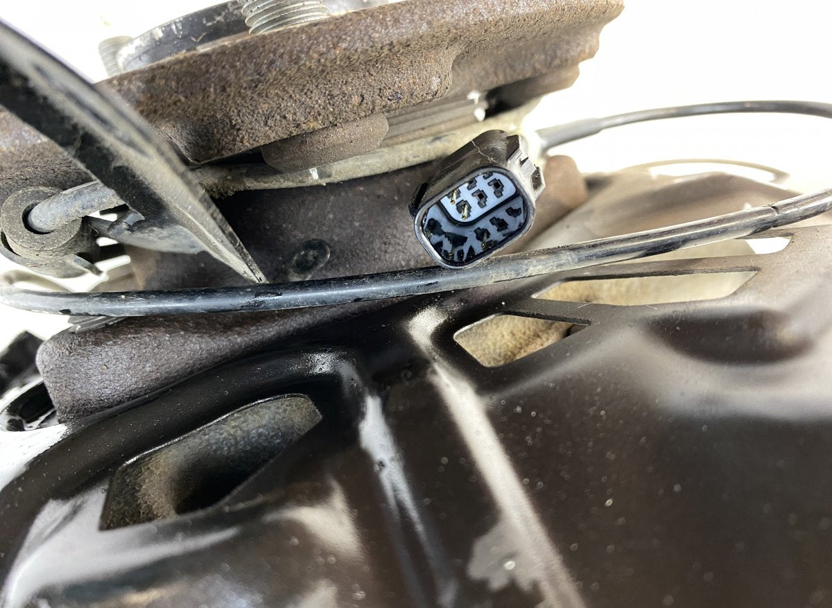 4321210110 Wheel bearing housing front left LEXUS UX (AA10, AH10) (2018-)