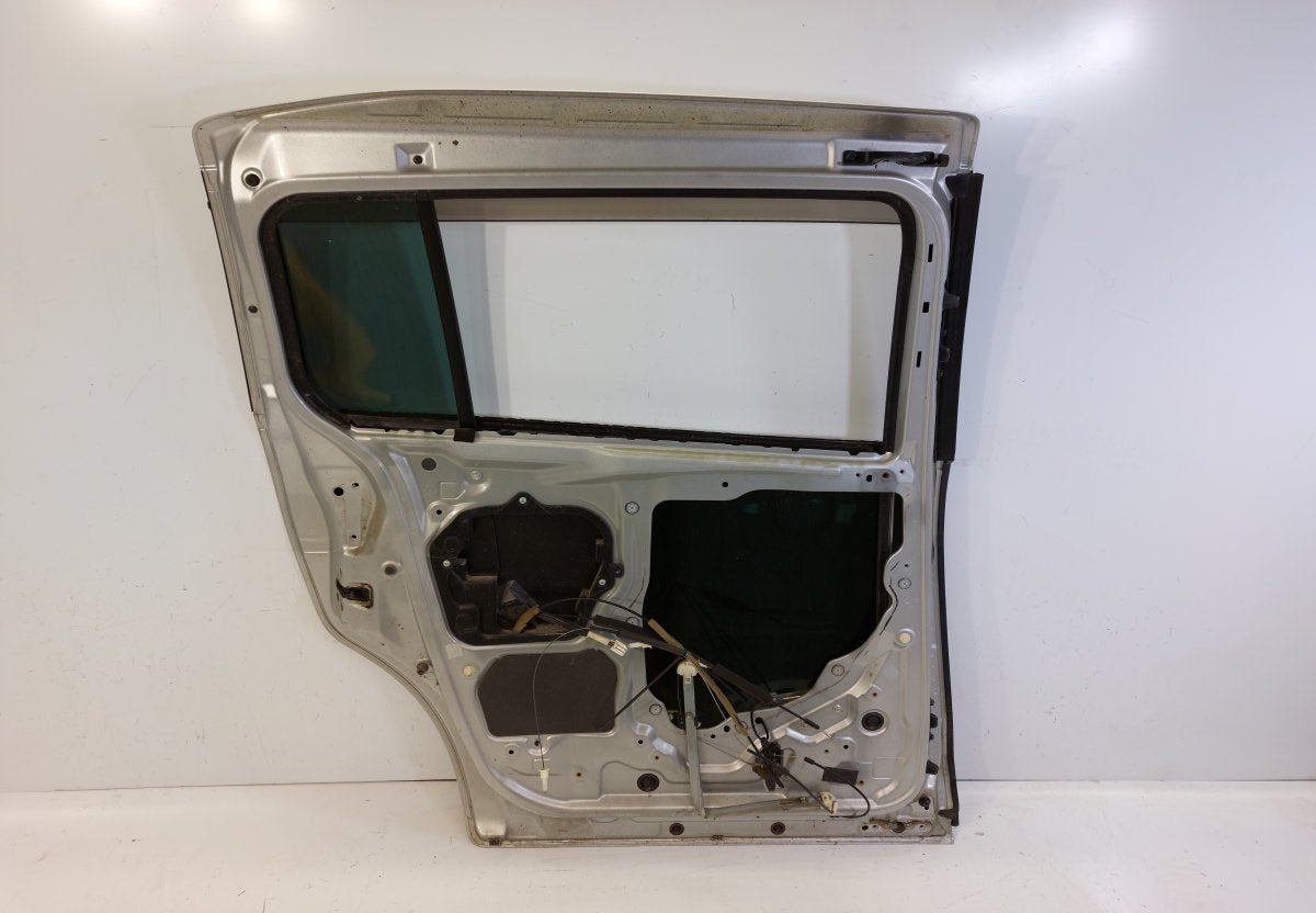 Sliding door left MAZDA 5 (CR19) (2004-2010)