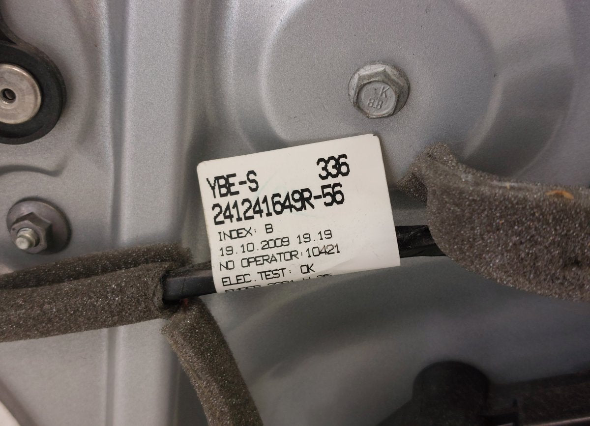 801100009R 807300004R 241241649R-56 241241649R56 Door Front Right RENAULT MEGANE III (DZ/BZ/KZ) (2008-2016)