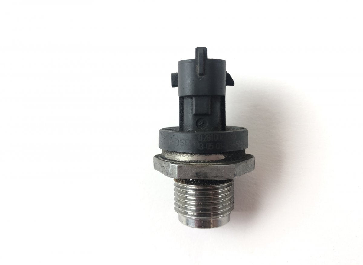 0281006037 Fuel pressure regulator KIA SORENTO II (XM) (2009-2015)