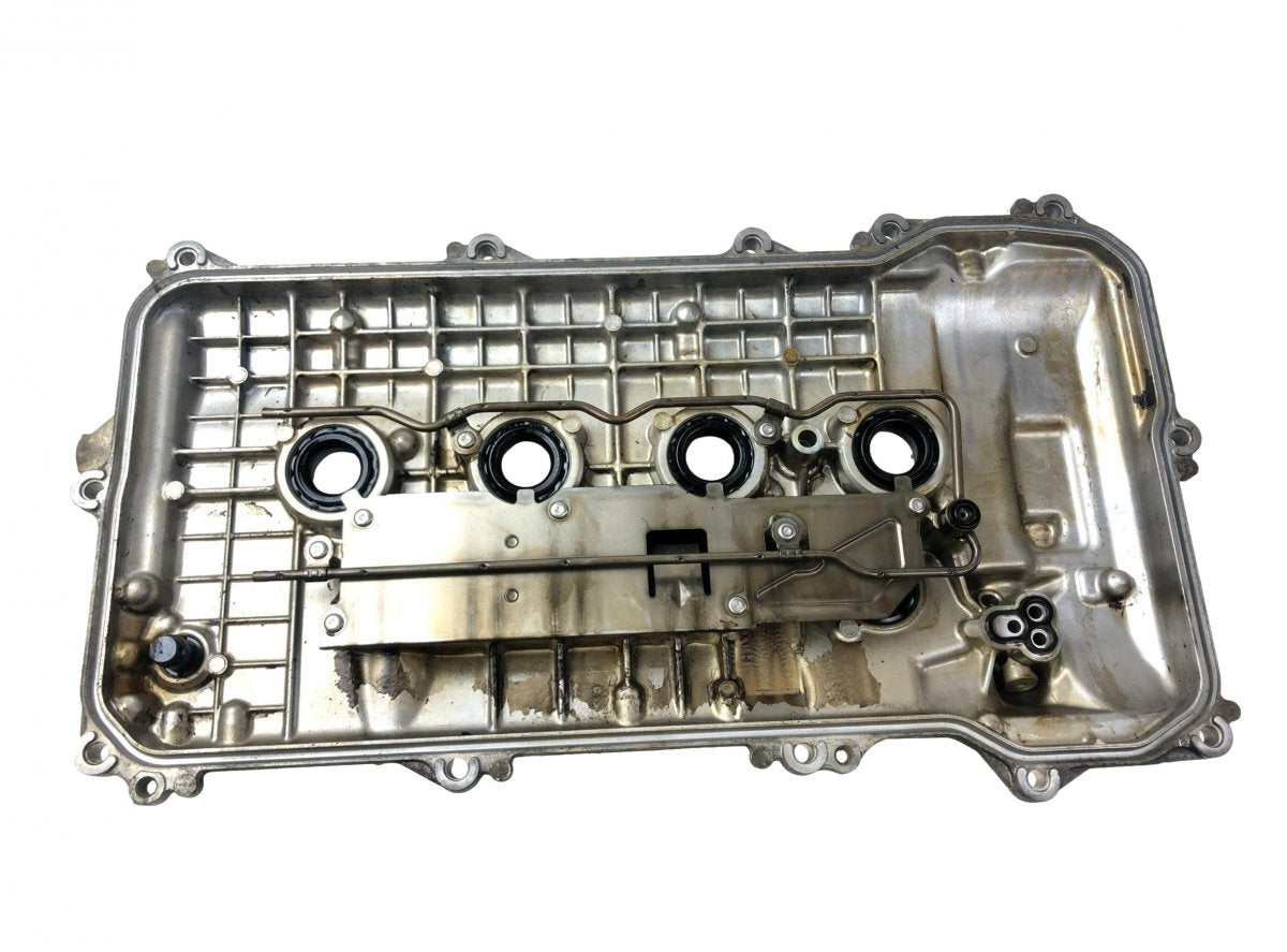 112010T090 1120137040 Cylinder head valve cover TOYOTA AURIS (E18) 2012-2018