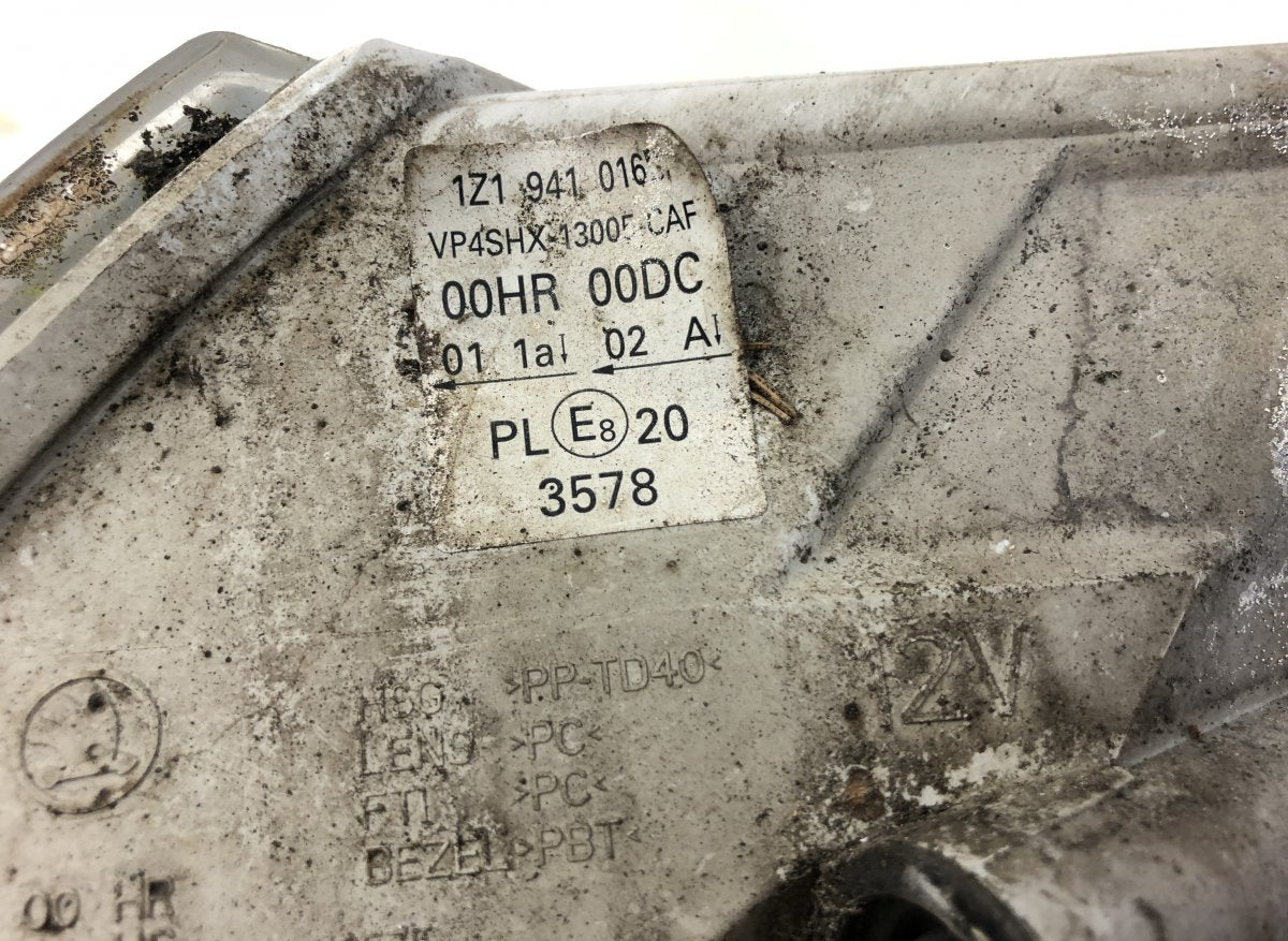 1Z1941018N Headlight right SKODA OCTAVIA II (1Z) (2004-2013)