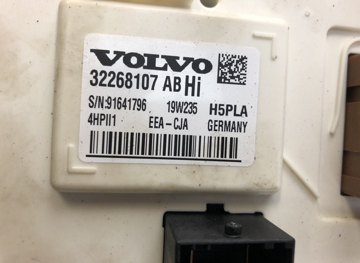 36003252 Fuse box VOLVO XC40 / EX40 / EC40 (536, 539) (2017-)