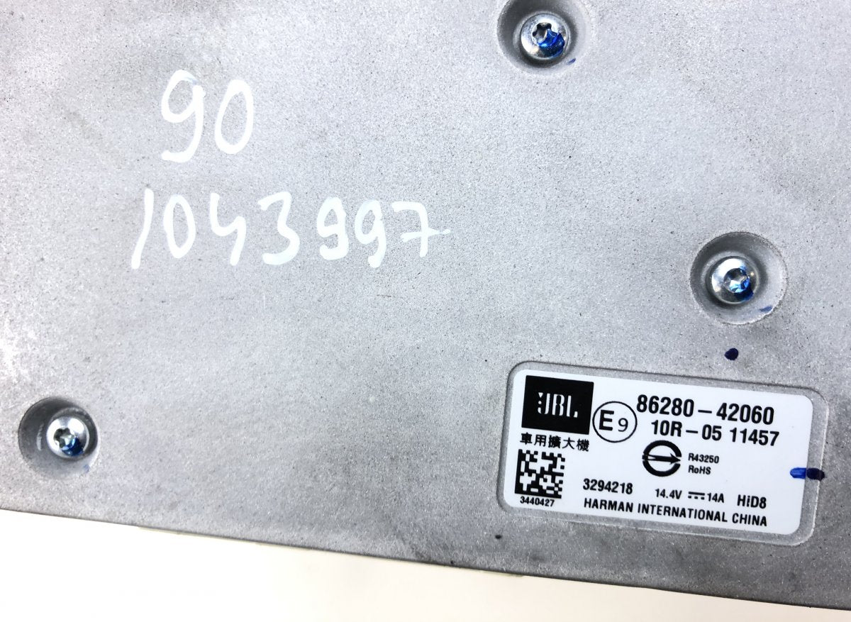 8628042060 Audio amplifier TOYOTA RAV 4 V (XA50) (2018-)