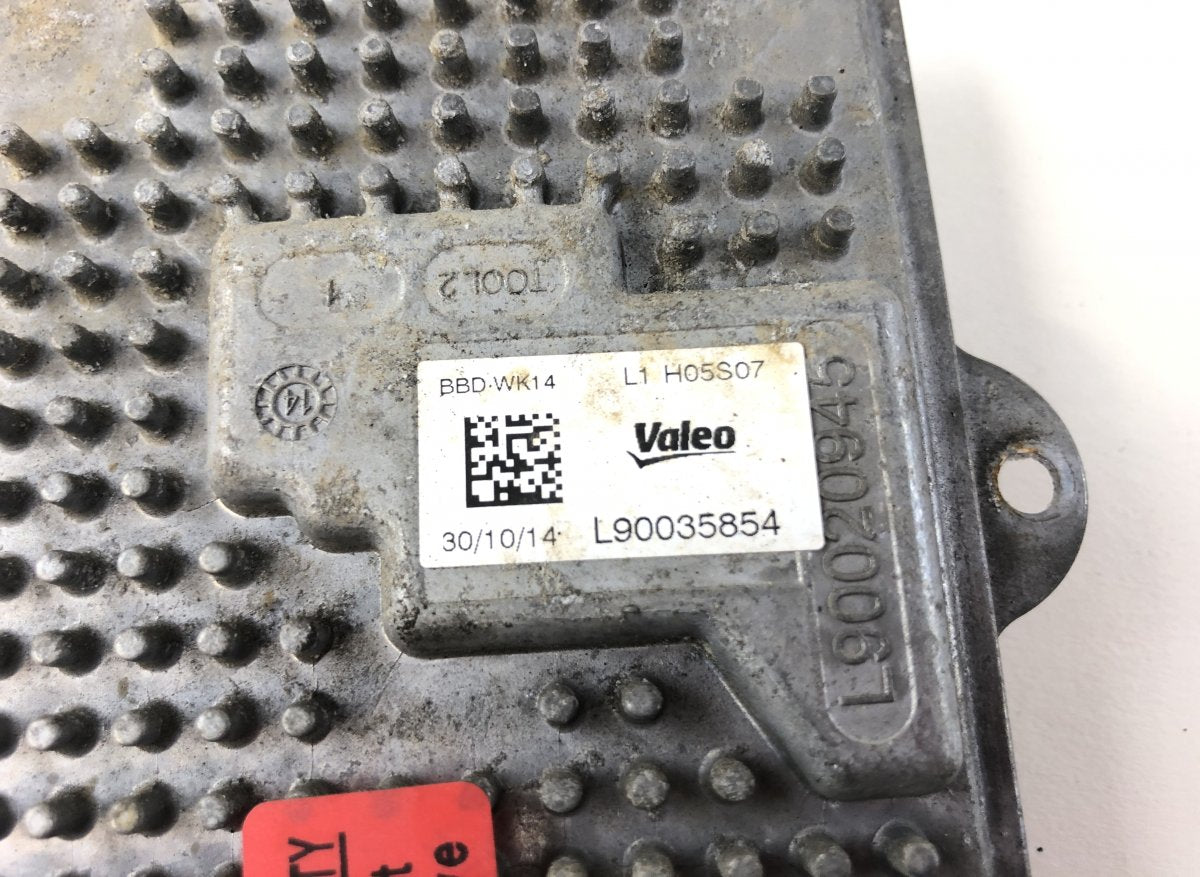 89089352 90042671 L90035854 Xenon headlight control unit set JEEP GRAND CHEROKEE IV (WK, WK2) (2010-2021)